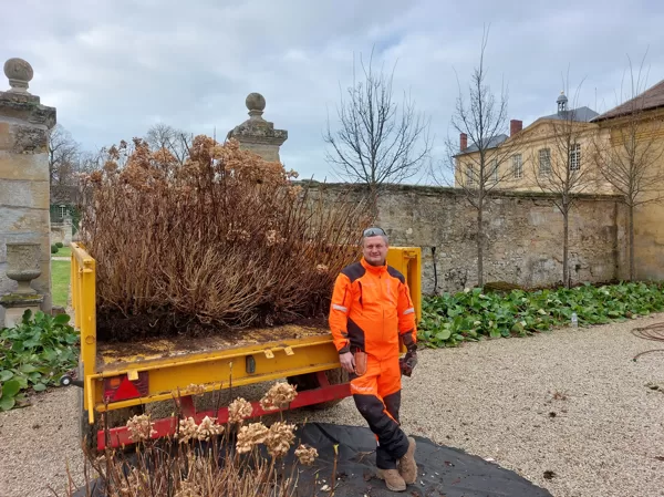 Aivars Zvidris  Gardener – horticulture specialist, landscape design and technical mainten