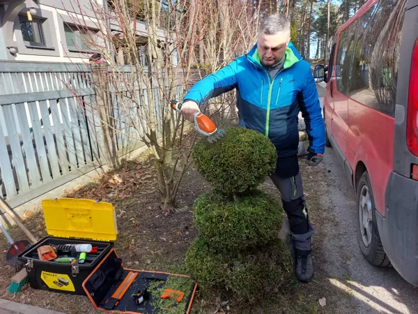 Aivars Zvidris  Gardener – horticulture specialist, landscape design and technical mainten